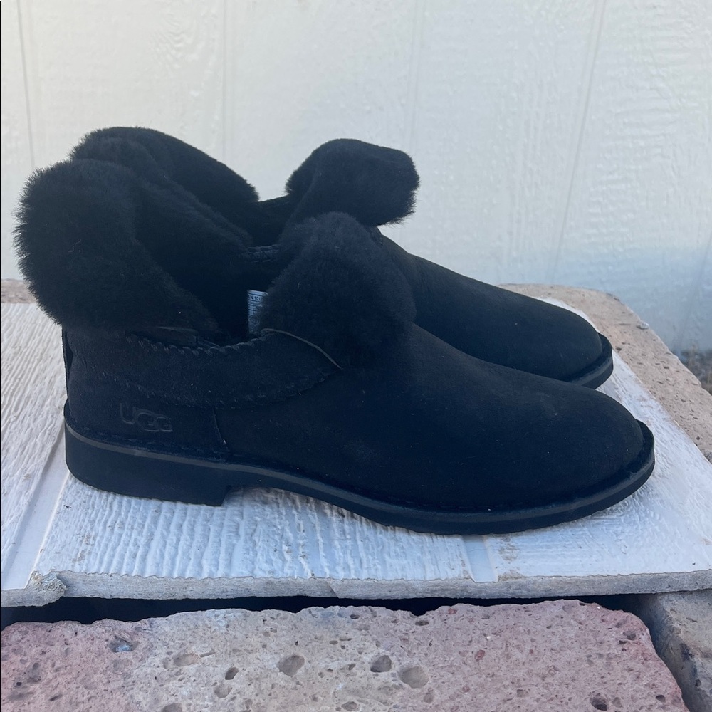 Ugg McKay Black Boots 11